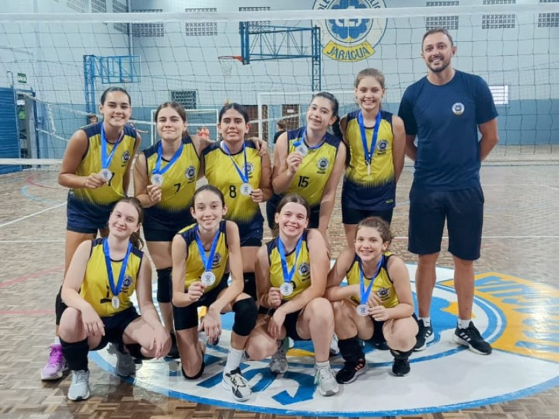 O Vôlei feminino do CEJ comemorou mais uma conquista!